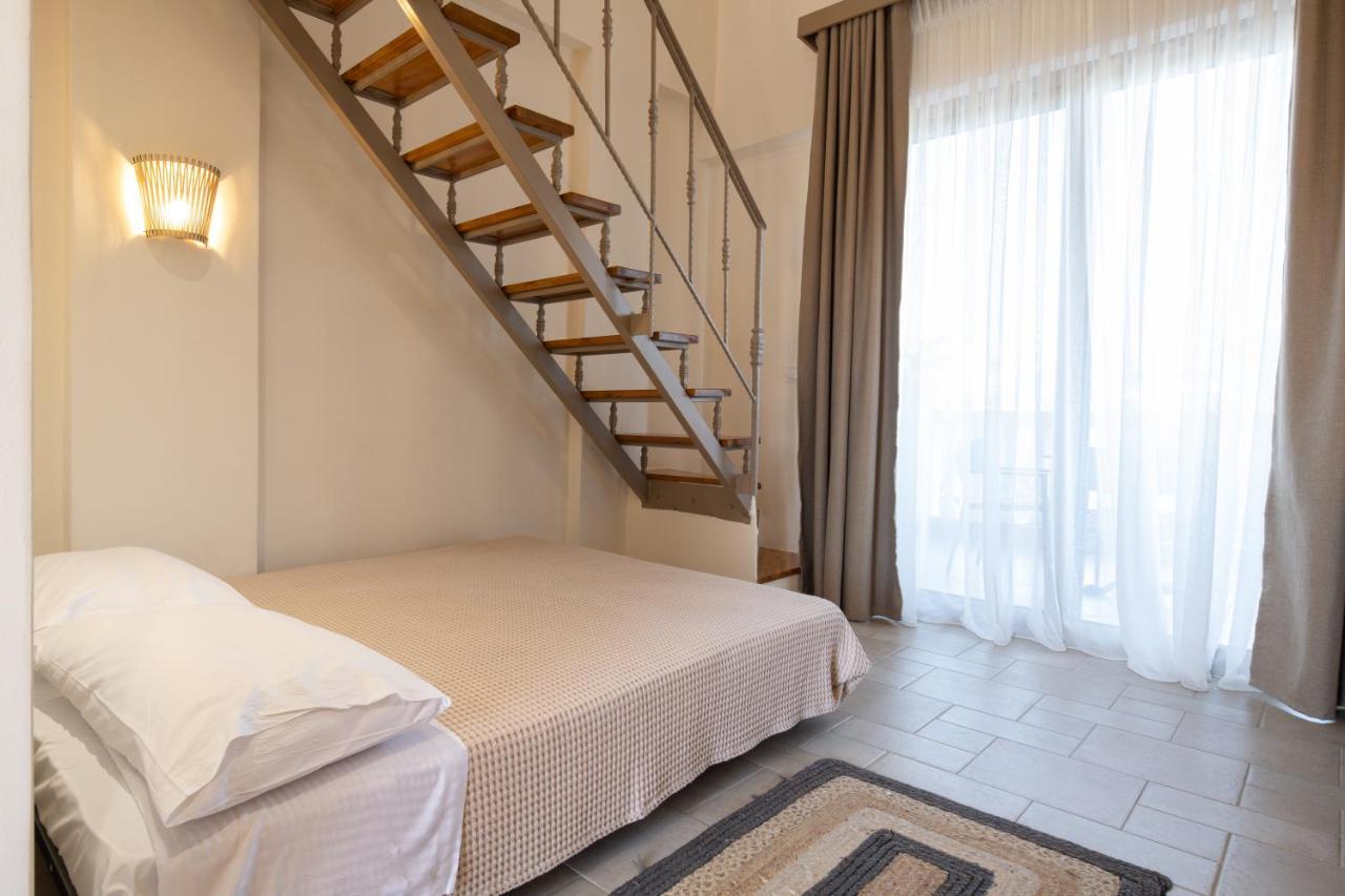 Kseynasa Suites Nikiti  Exterior foto